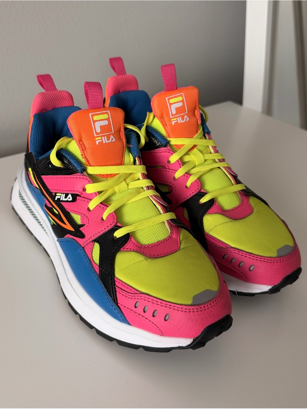 FILA Sandenal sneakers – US 9.5 / EUR 41 – worn twice only